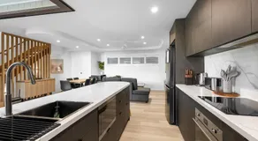 Azure Townhouse - Spacious Luxe 3BR With PS4 - Image 3