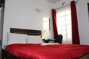 Dover Hotel - Image 2