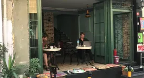 YOLO Hostel - Image 3
