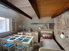 Two Bedroom Holiday Holiday Home with Patio and Terrace - Image 5