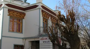 Lhachik Guest House - Image 2