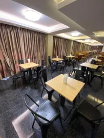 Gemsy Hotel - Image 2