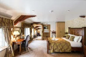 The George, Sure Hotel Collection by Best Western - Image 2