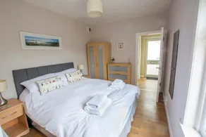 Helena Cottage - Image 5