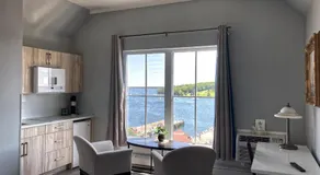 Lunenburg Arms Hotel - Image 3