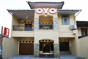 OYO 931 Dara Dewi Homestay - Image 3