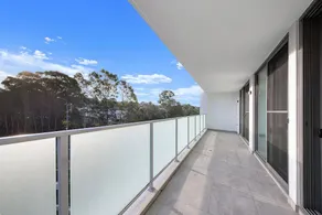 KozyGuru | Wentworthville | 2 Bed 2 Bath Apt - Image 3