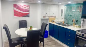 Modern & Cozy Basement Suite Lower Unit - 3 rooms -1 King bed - 2 Car Parking - Image 4