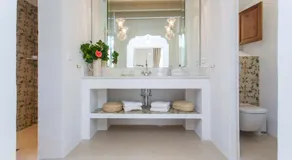 Oliver Moragues Grandhouse & Vineyard - Image 4