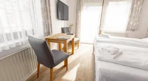 Hotel-Restaurant Zum Schwalbennest - Image 2
