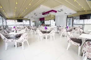 Astera Apart Hotel - Image 2