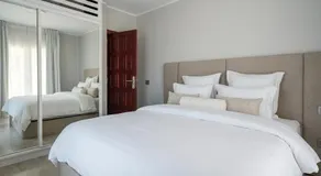 Exclusive Mountain Villa with Heated Pool & Stunning Ocean Views - Image 2