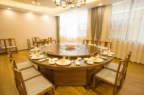 Yunhu Shanju Hotel - Image 4