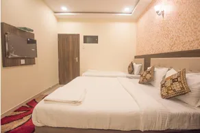 Hotel Golden Galaxy - Santacruz East - Image 5
