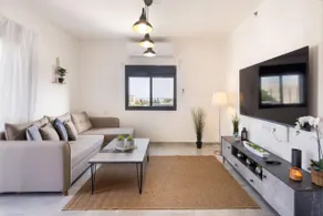 Stella Maris 3BR Vista Apartment  • Mountain View - Image 2