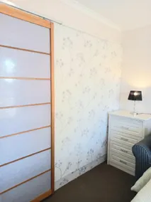 Floral Youth House (room6) - Image 5