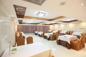 Yizhou Business Hotel - Image 3