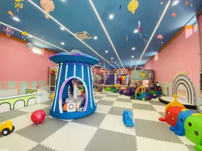 Yunliang Business Hotel - Image 4