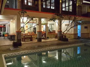 Arondari Hotel - Image 5