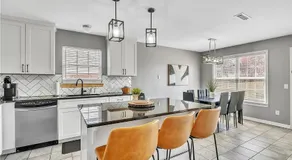 Coler Comforts - Shared House - Image 3