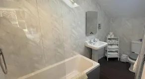 Chase Hotel - Image 2