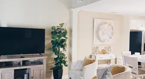3 Bedroom Townhouse Near SGMC & Downtown Sleeps 10 - Image 4