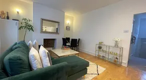 Queen bedroom in Maida Vale - Image 4