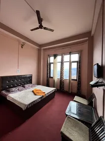 Mountview Banquet Hall and Stay - Image 5