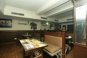 Hotel O Sai President - Image 5