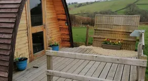 Castle View Glamping - 2 Cefn - Image 3