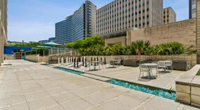 Modern Downtown Dallas City View High-Rise, Free Parking, Pool, Gym - Image 4