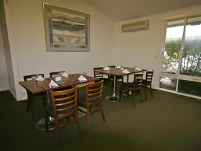 Red Cedars Motel - Image 4