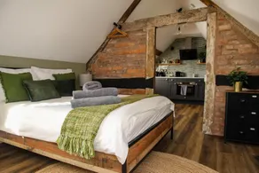 Malvern Hills Apartment - Image 5