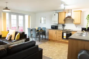 Executive 2 Bed Flat in Stockton Heath by Amazing Spaces Relocations Ltd - Image 3