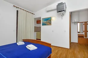 Studio apartment Igor SA6 Cove Pokrivenik, Island Hvar - Image 2