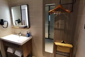 Hanting Hotel Chuzhou World Trade Plaza - Image 4