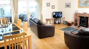 Stonewater House Vegan Bed and Breakfast - Image 3