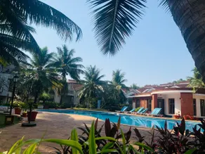 Pool View Cozy 1 BHK Apartment - Image 3