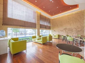 Xinwaitan Seaview Hotel - Image 4