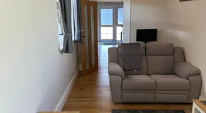 Windrush Apartment - Image 2