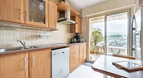 Spacious apartment with pool located in the Marina of Mandelieu - Image 4