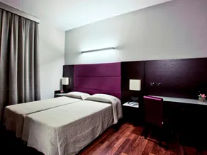 Hotel Caprice - Image 2