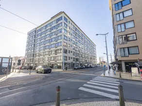 Modern, renovated studio with open views. - Image 3