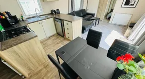 Rosa - Bournemouth Holiday Home - Image 2
