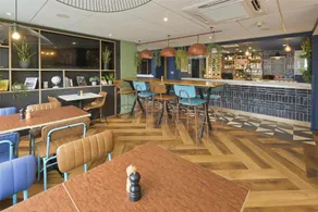 Travelodge Caterham Whyteleafe - Image 5