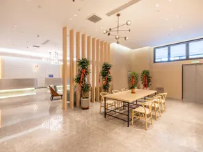 Country Inn & Suites by Radisson Lanzhou Lanzhou University 1st Hospital Wulipu Metro Station - Image 5