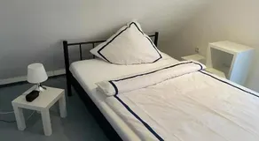 Apartamento 'Room4rent' com varanda e Wi-Fi - Image 5