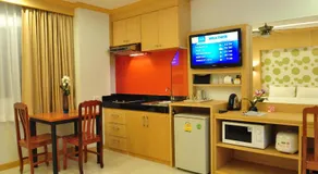 Decare Hotel Patong Weekly Promotion - Image 3