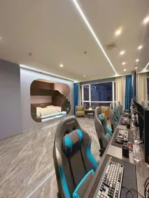 Pomegranate Esports Hotel - Image 4