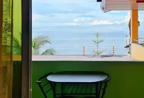 RedDoorz Plus @ Galucksea Beach Resort - Image 5